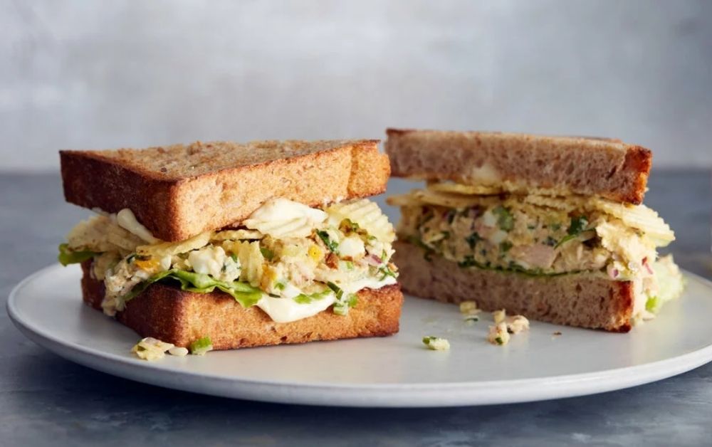 Tuna salad sandwich